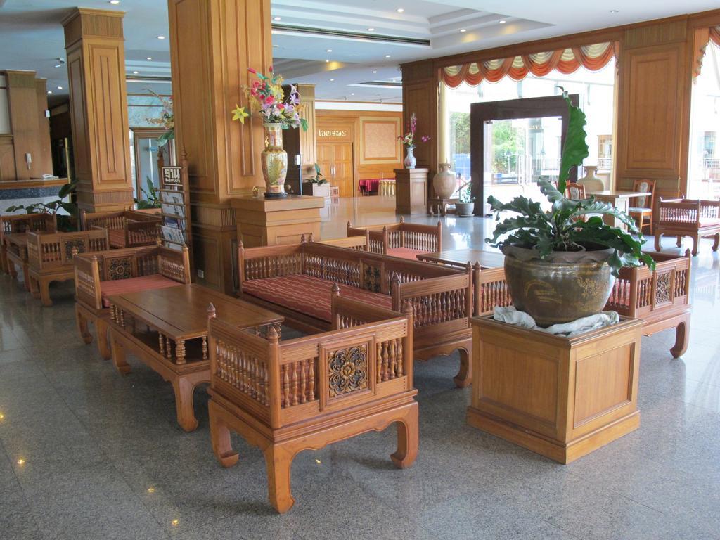 Rimpao Hotel Kalasin Extérieur photo
