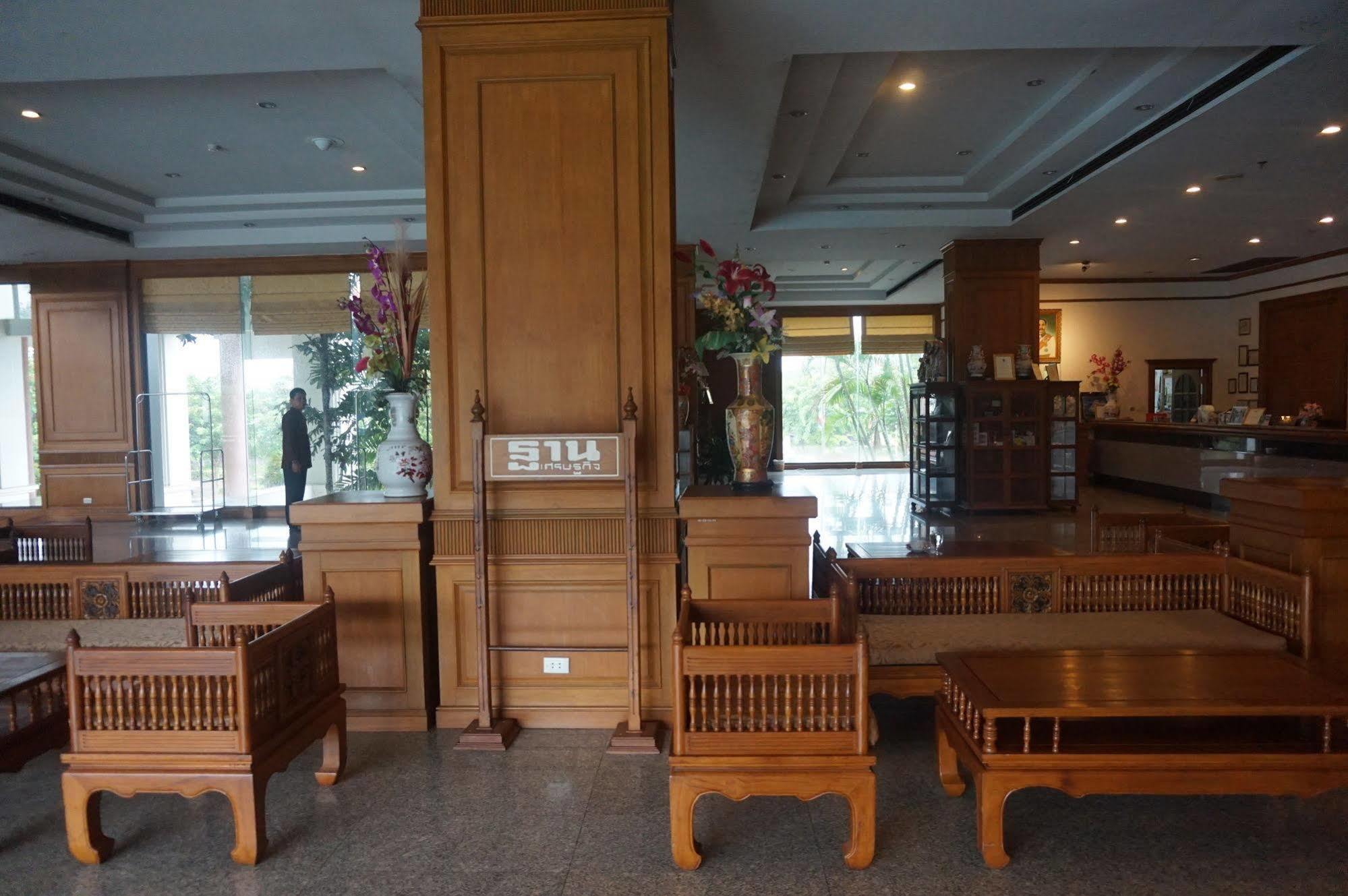 Rimpao Hotel Kalasin Extérieur photo